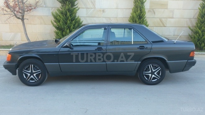Mercedes 190 1991, 320,000 km - 2.0 l - Bakı