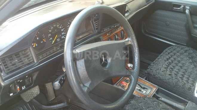 Mercedes 190 1991, 320,000 km - 2.0 l - Bakı