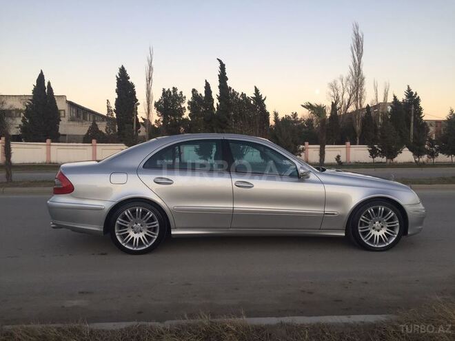 Mercedes E 320 2003, 198,000 km - 3.2 л - Sumqayıt