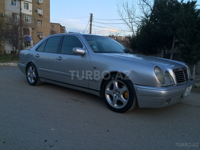 Mercedes E 280 1996, 268,000 km - 2.8 l - Sumqayıt