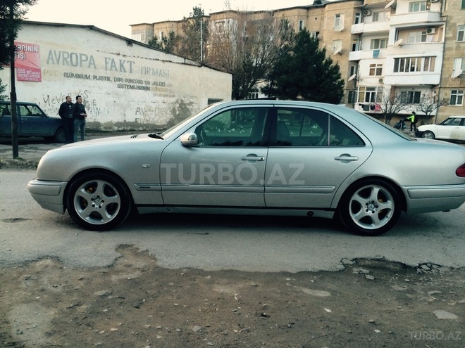 Mercedes E 280 1996, 268,000 km - 2.8 l - Sumqayıt