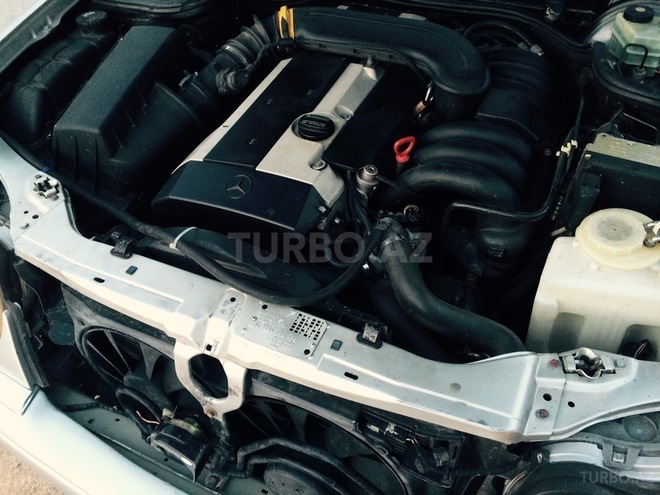 Mercedes E 280 1996, 268,000 km - 2.8 l - Sumqayıt
