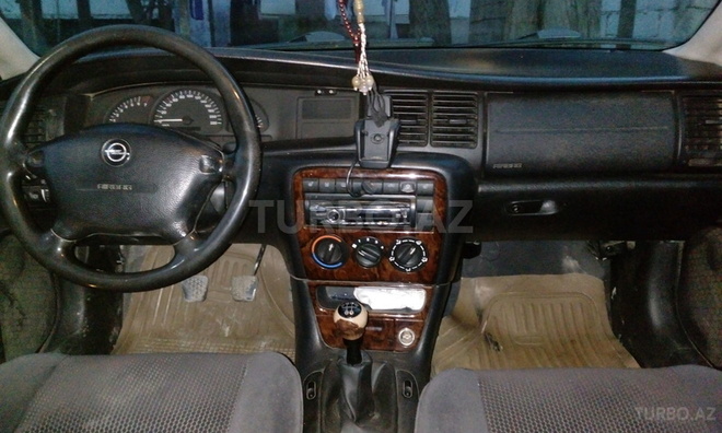 Opel Vectra 1999, 275,000 km - 1.6 л - Xırdalan