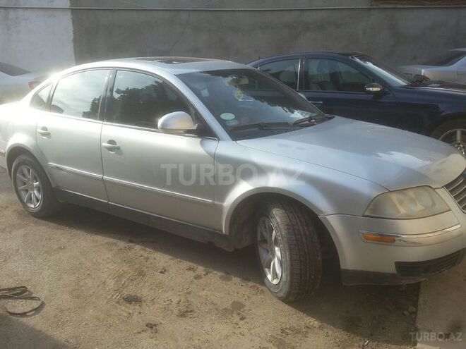 Volkswagen Passat 2004, 143,000 km - 2.0 л - Bakı