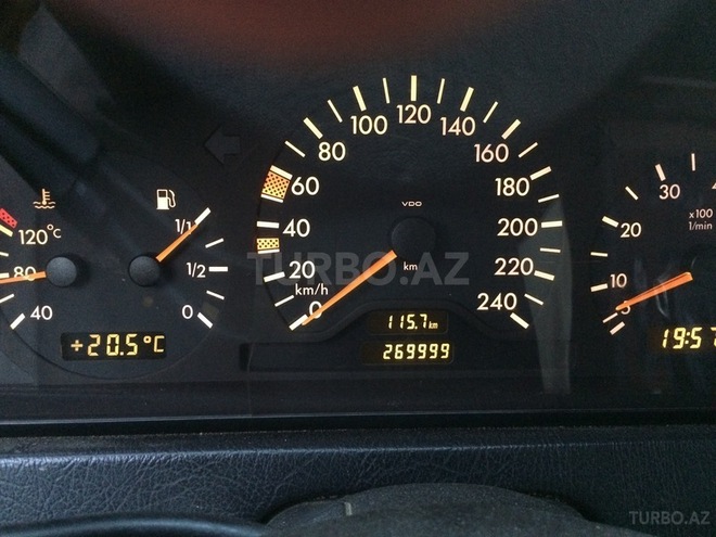 Mercedes  1996, 269,999 km - 4.2 l - Bakı