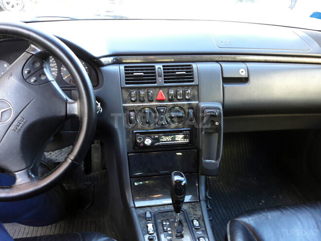 Mercedes E 220 2000, 279,400 km - 2.2 л - Bakı