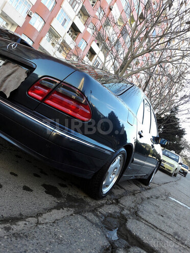 Mercedes E 220 2000, 279,400 km - 2.2 л - Bakı
