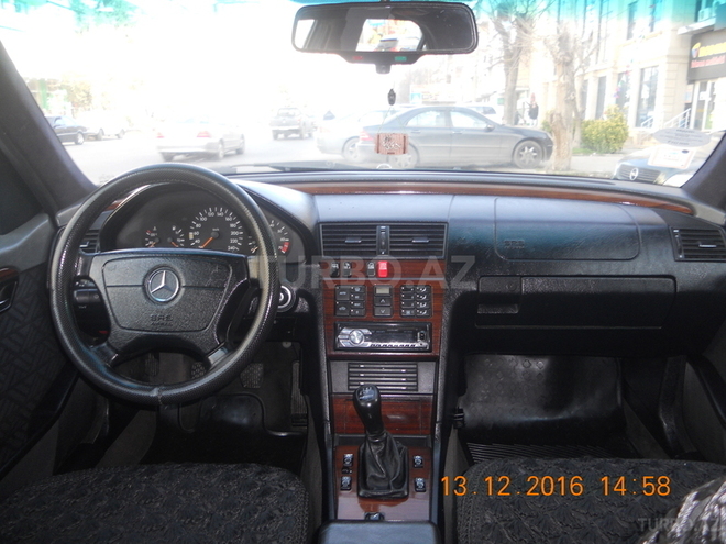 Mercedes C 200 1995, 317,000 km - 2.0 l - Bakı