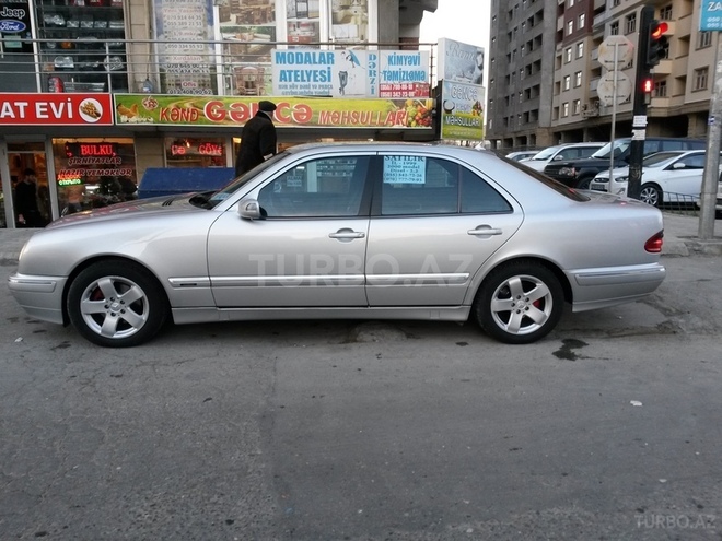 Mercedes E 220 1999, 269,156 km - 2.2 l - Bakı