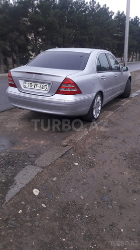 Mercedes C 240 2000, 265,000 km - 2.4 l - Naftalan