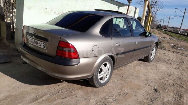 Opel Vectra 1996, 272,701 km - 2.0 l - Bakı