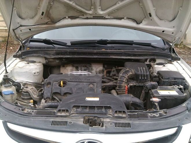 Hyundai i30 2011, 15,000 km - 1.6 l - Quba