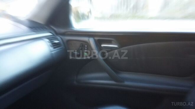 Mercedes E 320 2000, 184,000 km - 3.2 l - Bakı