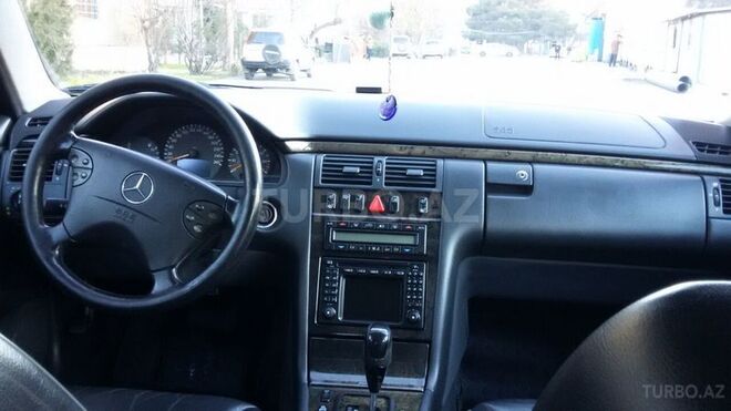 Mercedes E 320 2000, 184,000 km - 3.2 l - Bakı