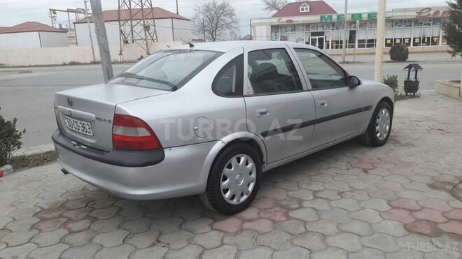 Opel Vectra 1997, 225,000 km - 2.0 l - Sumqayıt