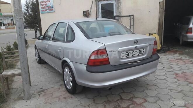 Opel Vectra 1997, 225,000 km - 2.0 l - Sumqayıt