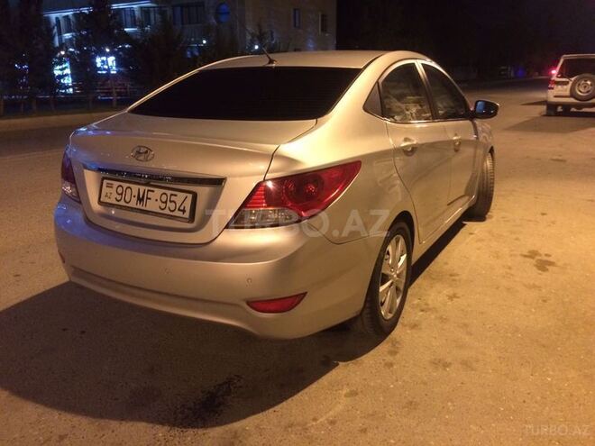 Hyundai Accent 2011, 120,000 km - 1.6 l - Bakı
