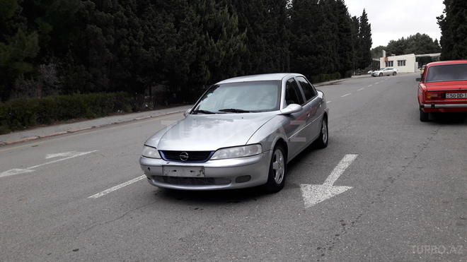 Opel Vectra 1996, 220,000 km - 2.0 l - Sumqayıt