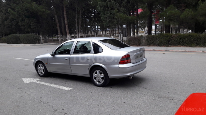 Opel Vectra 1996, 220,000 km - 2.0 l - Sumqayıt