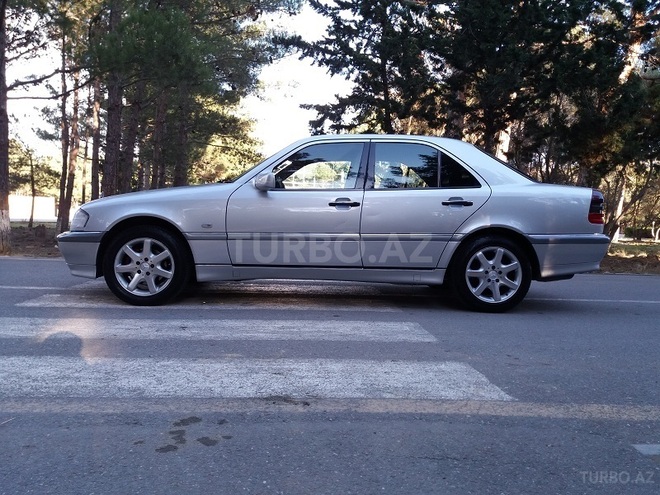 Mercedes C 240 2000, 195,000 km - 2.4 l - Sumqayıt