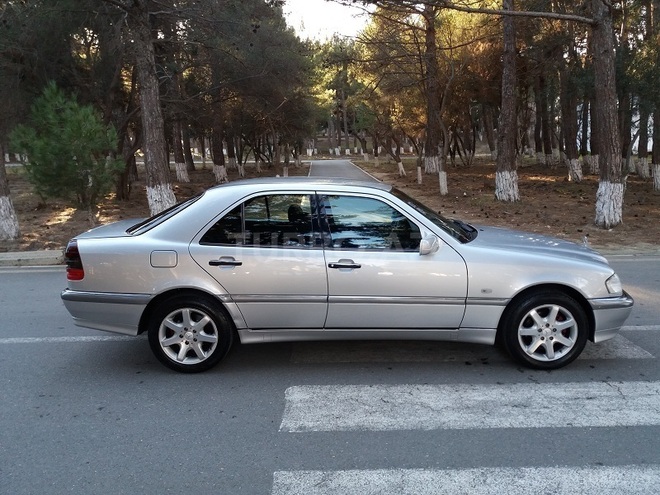 Mercedes C 240 2000, 195,000 km - 2.4 l - Sumqayıt