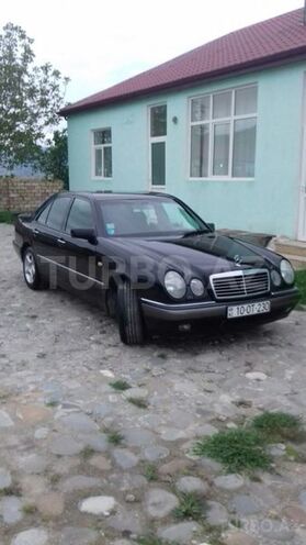 Mercedes E 230 1997, 290,000 km - 2.3 l - Lənkəran