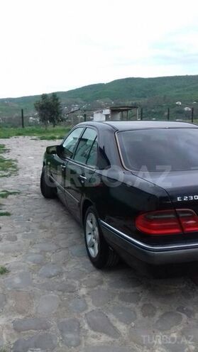 Mercedes E 230 1997, 290,000 km - 2.3 l - Lənkəran