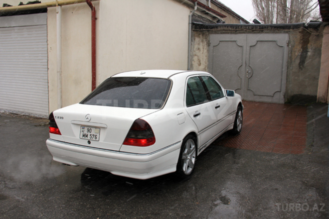 Mercedes C 230 2000, 193,000 km - 2.3 l - Bakı