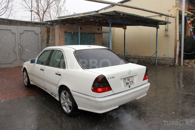 Mercedes C 230 2000, 193,000 km - 2.3 l - Bakı