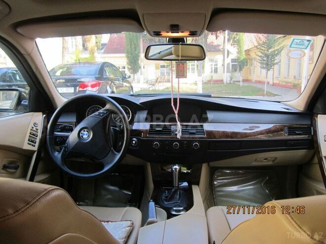 BMW 523 2007, 210,000 km - 2.5 l - Qazax