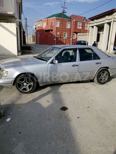 Mercedes E 200 1992, 275,000 km - 0.2 l - Bakı