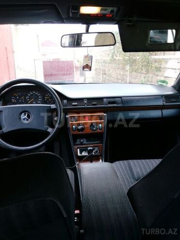 Mercedes E 200 1992, 275,000 km - 0.2 l - Bakı
