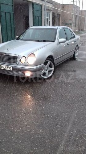 Mercedes E 240 1997, 274,134 km - 2.4 l - Bakı