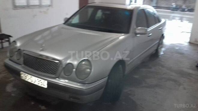 Mercedes E 240 1997, 274,134 km - 2.4 l - Bakı