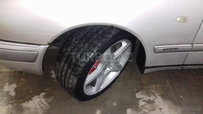 Mercedes E 240 1997, 274,134 km - 2.4 l - Bakı