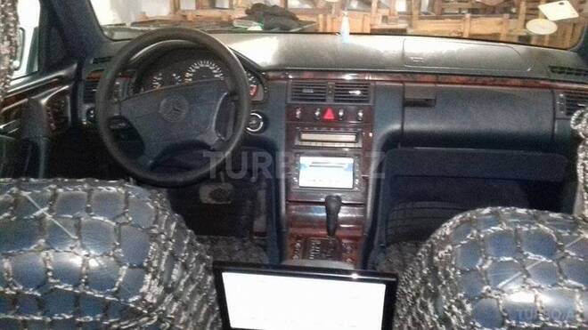 Mercedes E 240 1997, 274,134 km - 2.4 l - Bakı