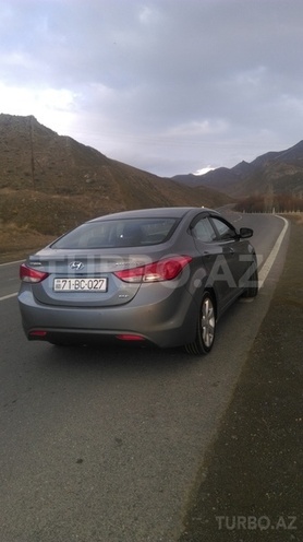 Hyundai Elantra 2012, 151,500 km - 1.8 л - 