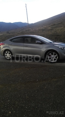 Hyundai Elantra 2012, 151,500 km - 1.8 л - 