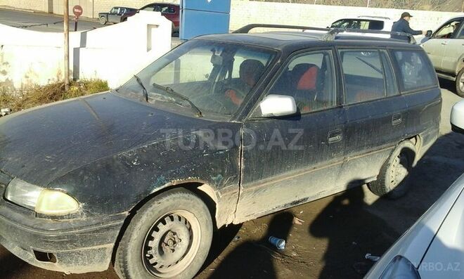 Opel Astra 1993, 255,000 km - 1.6 l - Bakı
