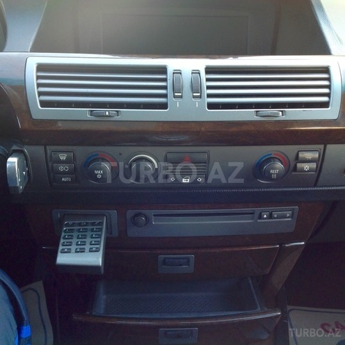 BMW 745 2003, 200,000 km - 0.4 l - Bakı