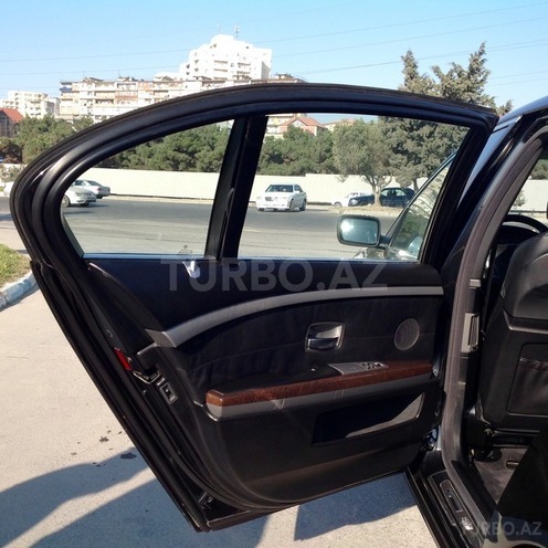 BMW 745 2003, 200,000 km - 0.4 l - Bakı