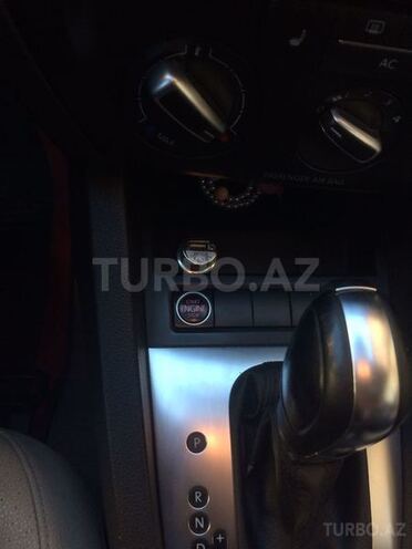 Volkswagen Jetta 2011, 82,000 km - 2.5 l - Bakı