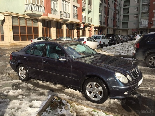 Mercedes E 240 2002, 260,000 km - 2.6 l - Bakı