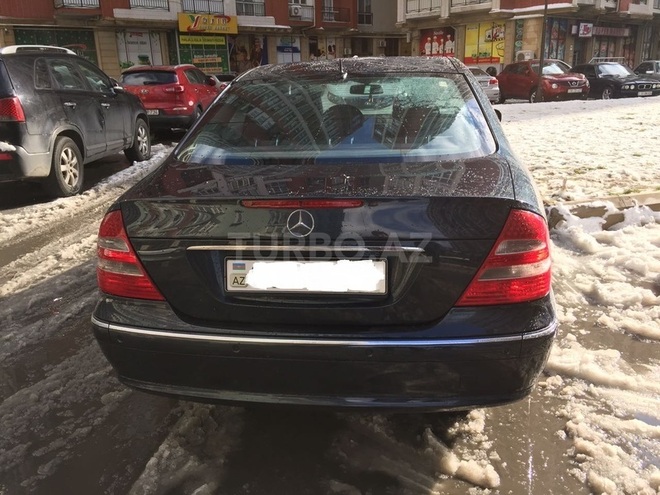 Mercedes E 240 2002, 260,000 km - 2.6 l - Bakı