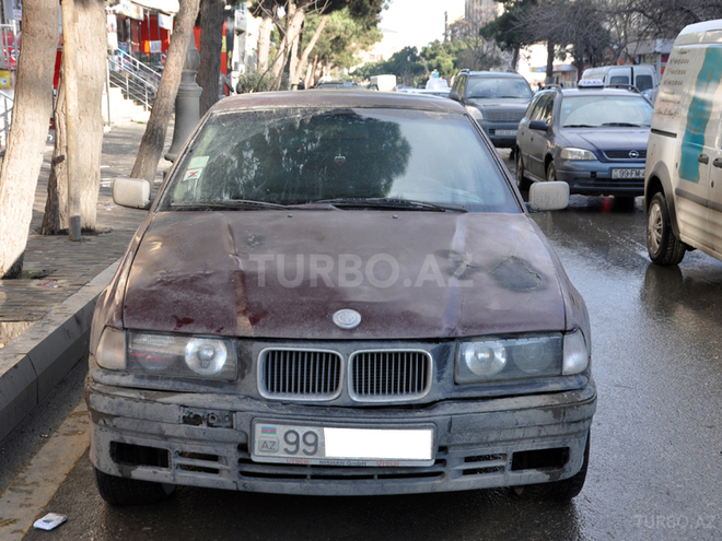 BMW 320 1991, 330,000 km - 2.0 л - Bakı