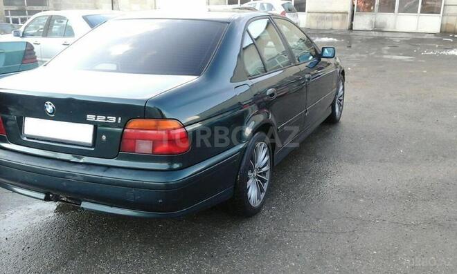 BMW 523 1997, 235,000 km - 2.5 л - Bakı
