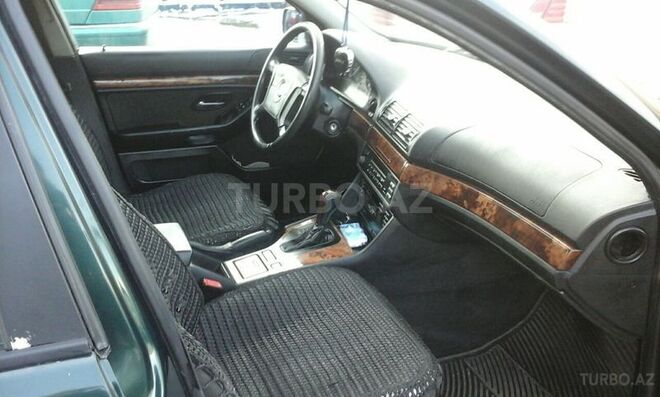 BMW 523 1997, 235,000 km - 2.5 л - Bakı