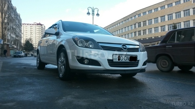 Opel Astra 2010, 92,000 km - 1.9 l - Bakı