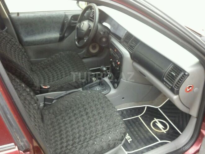 Opel Vectra 1996, 3,940,306 km - 1.8 l - Sumqayıt
