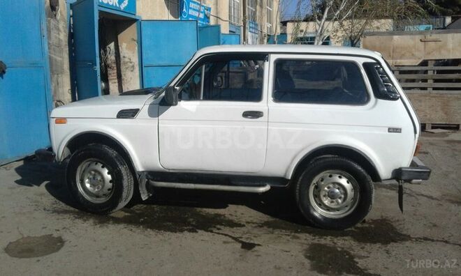 LADA (VAZ) Niva 1992, 300,000 km - 1.6 l - Bakı